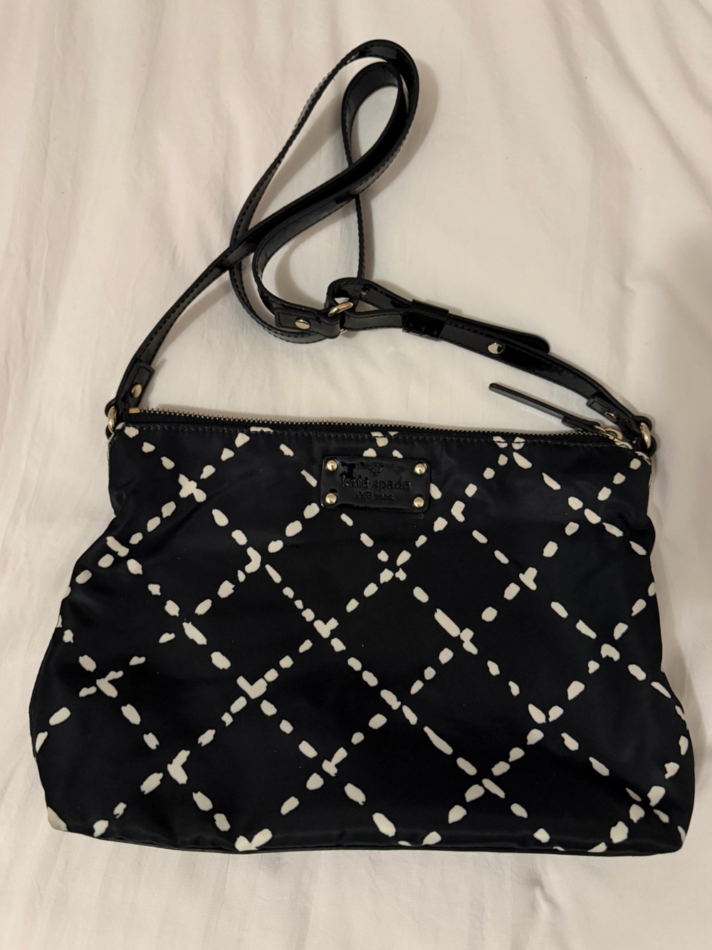 kate spade Black and White Geometric Shoulder Bag with adjustable strap